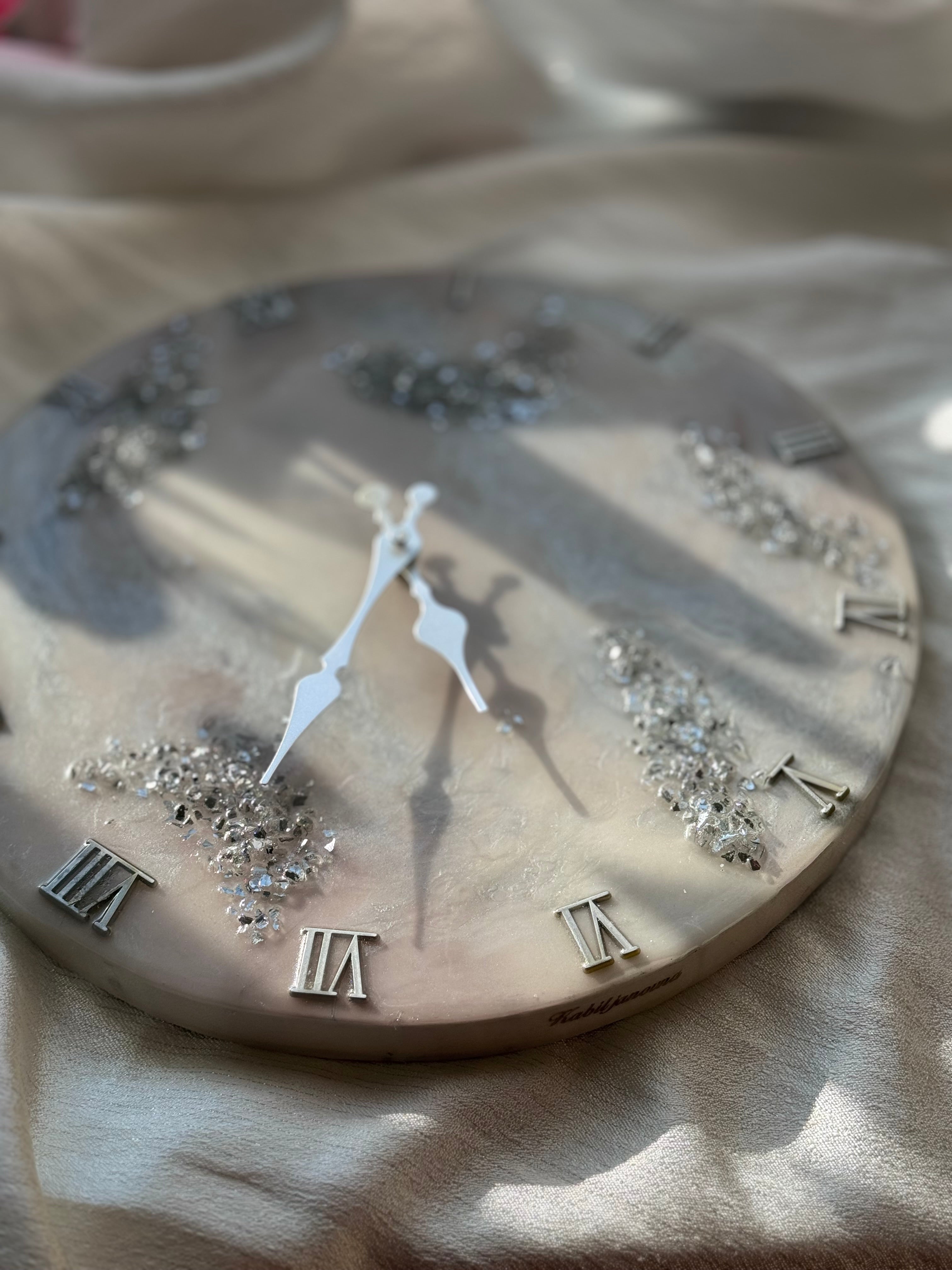 Luxury Custom Name Wall Clock – Resin Art